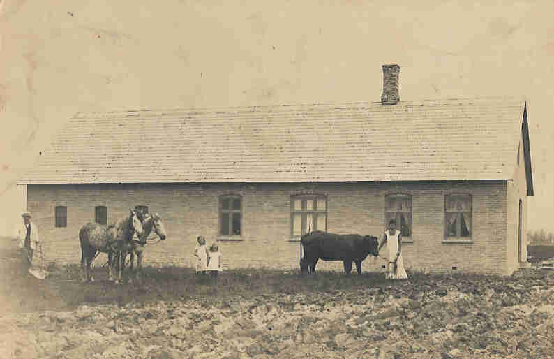 008/002-08 Dorthea Nielsen m Familie1